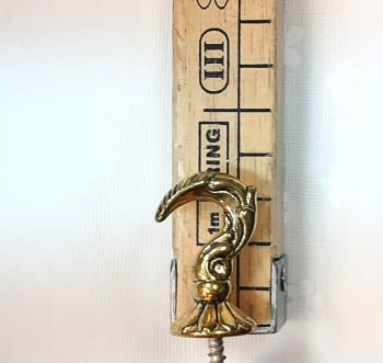 Alzapaño pequeño hierro dorado 3,5 cm - 1